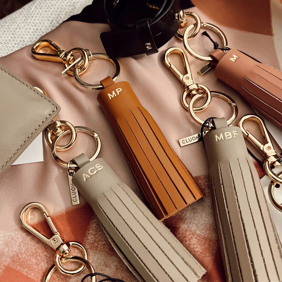 Andy Tassel Taupe