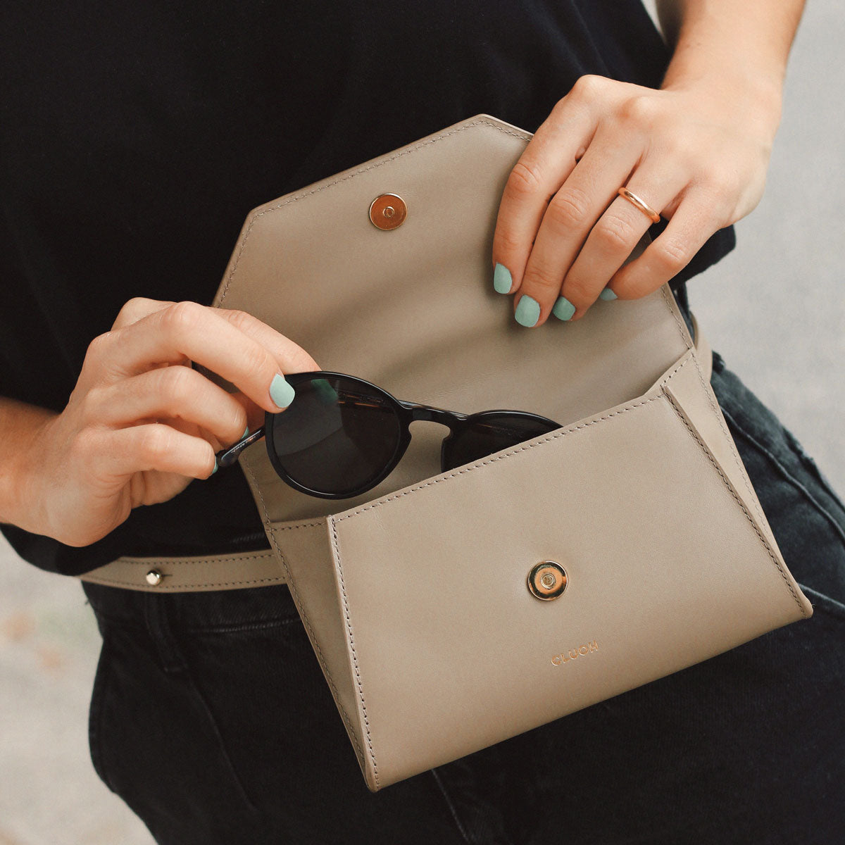 Mini Gabrielle Taupe