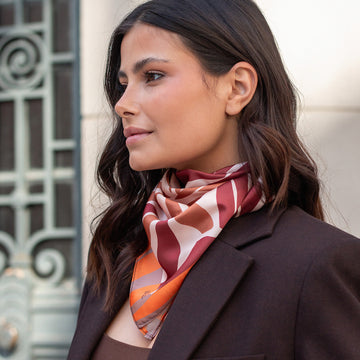 Mini Iris Cutout Bordeaux