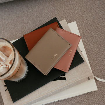 Henri Bi-Fold Taupe